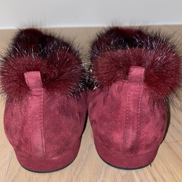 Stuart Weitzman fur lined Suede embellished slipper shoe 10 - Picture 8 of 10